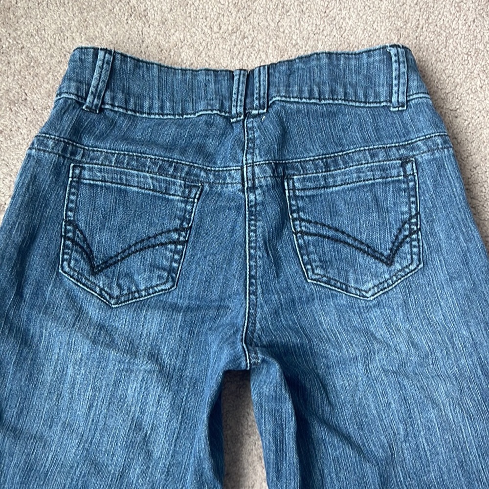 Contrast Denim Shorts - Picture 9 of 11
